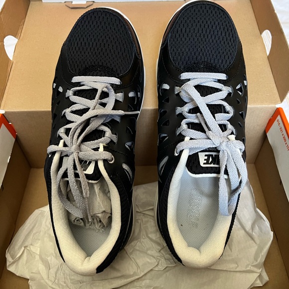 Nike Women’s Black Dual Fusion 2 Running Shoes Size 8 NEW 🔥 - Picture 4 of 8